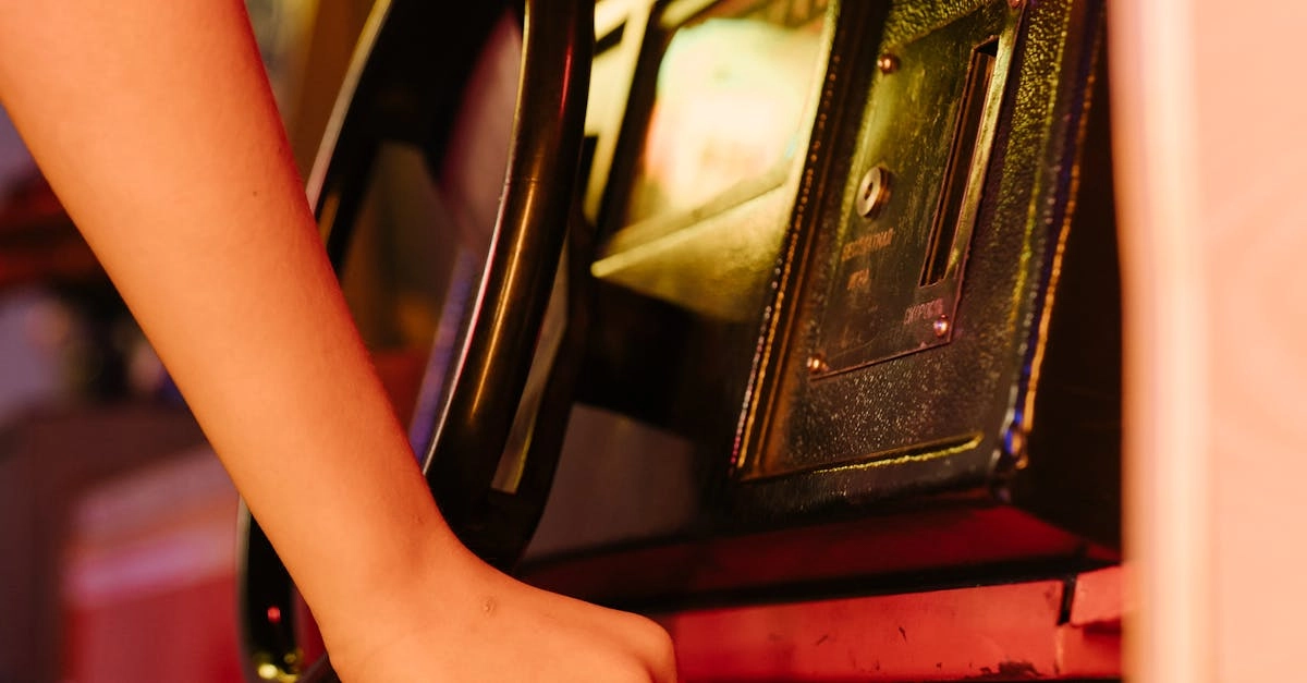 Винтажный игровой автомат как символ детских воспоминаний и ностальгии