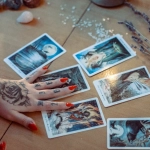 Слот Madame Destiny с магическими символами детских воспоминаний